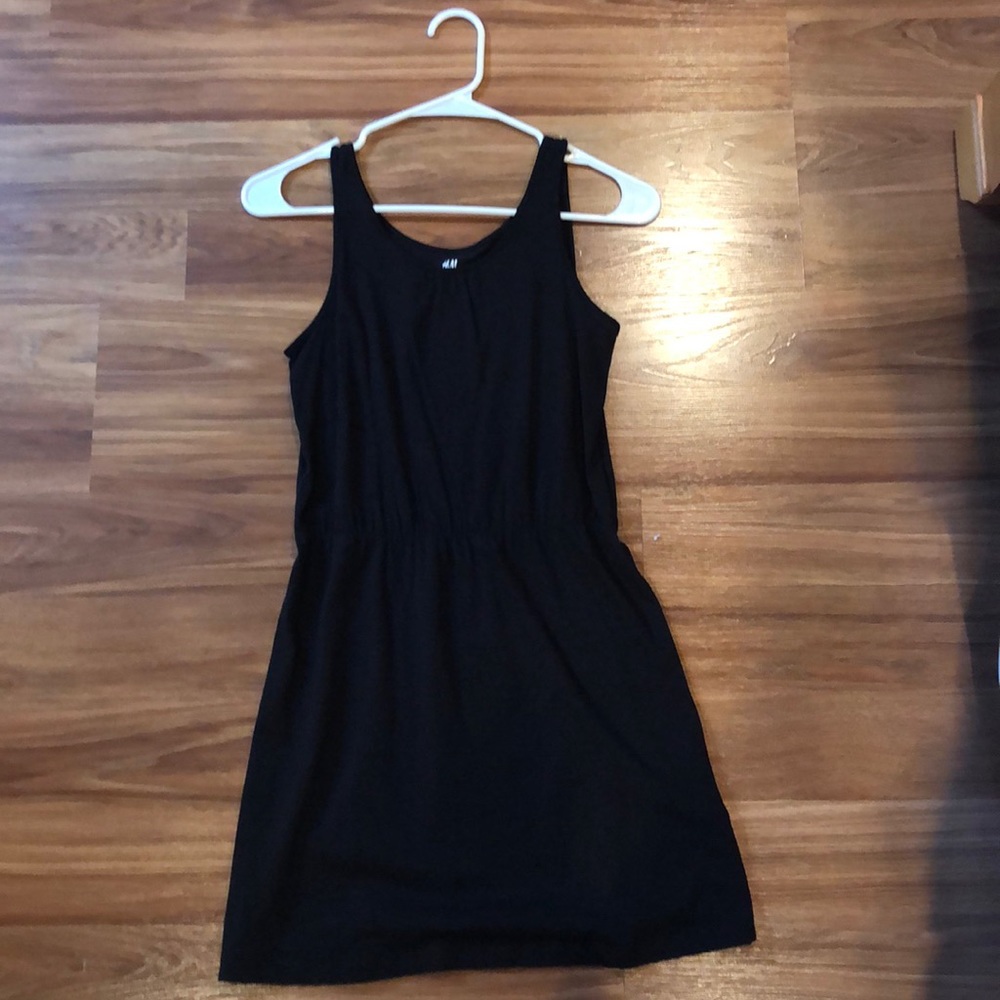 plain black h&m dress!